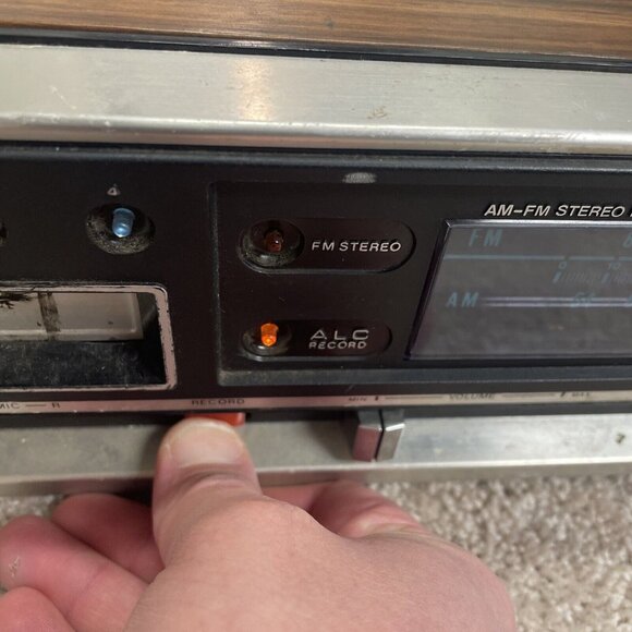 Sound Design 4469 AM FM Stereo Receiver 8 Track Recorder Lights Up Untested - Picture 6 of 10